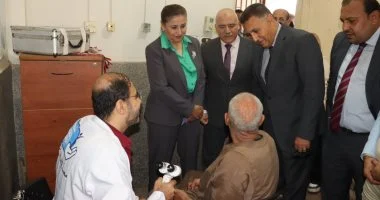 محافظ القليوبية يتفقد أعمال القافلة الطبية المجانية بوحدة البقاشين بكفر شكر