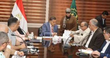 محافظ القليوبية يعقد اللقاء الأسبوعى لحل مشاكل بنها وكفر شكر وطوخ وقها