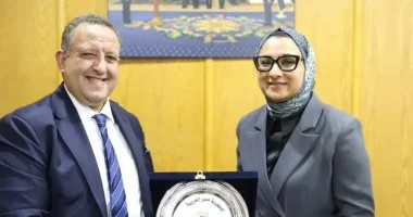 محافظ الوادي الجديد تلتقي نقيب عام المهندسين لبحث أوجه التعاون المشترك