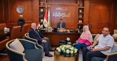 محافظ جنوب سيناء يبحث إنشاء سيفوني مياه أسفل قناة السويس
