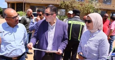 محافظ دمياط يتابع ميدانيًا تطوير وازدواج طريق رأس البر الغربى