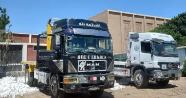 محافظ سوهاج: ضبط سيارتي نقل بطوب أبيض وإحالة الواقعة للنيابة