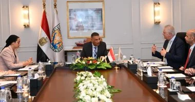 محافظة جنوب سيناء تستعرض مستجدات مشروع الهيدروجين الأخضر بـ15 مليار دولار