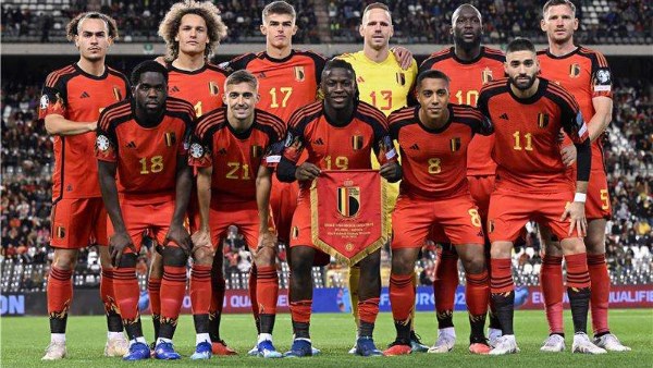 مدرب بلجيكا يكشف موقف نجمه من مواجهة منتخب مصر في افتتاحية المونديال
