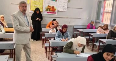 مدير تعليم الشرقية يتابع امتحانات الشهادة الإعدادية