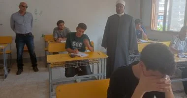 مدير عام منطقة الإسماعيلية الأزهرية يتابع امتحانات الثانوية بلجنة معهد آل نوح