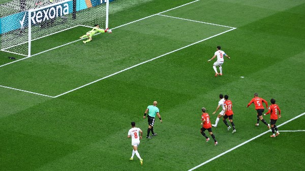 مصطفى شوبير يكرر أمام إيران إنجاز عصام الحضري في كأس العالم