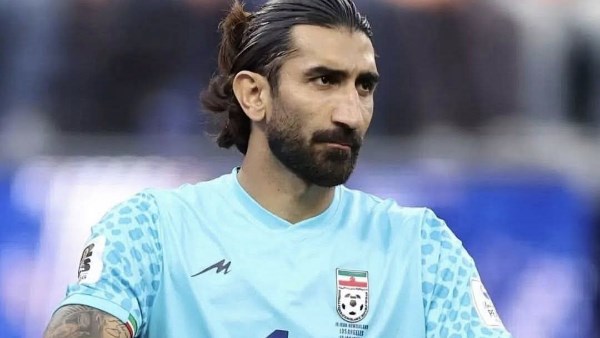 من راعي أغنام إلى بطل قومي.. قصة كفاح حارس إيران علي رضا بيرانفاند