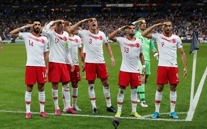 منتخب تركيا في تفوق كاسح امام منتخبات الدول المستضيفه لكأس العالم