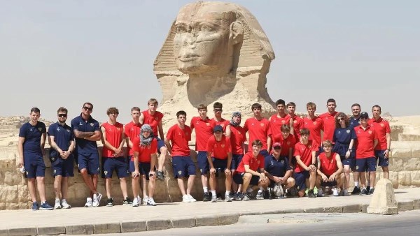 منتخب شباب روسيا يزور الأهرامات