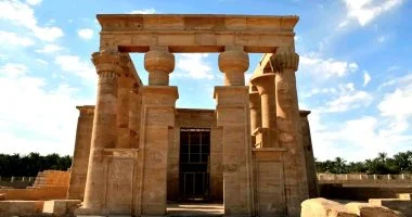 مومياوات الوادى الجديد ما زالت تخفى أسرار حياة الصحراء منذ آلاف السنين.. إعرف القصة