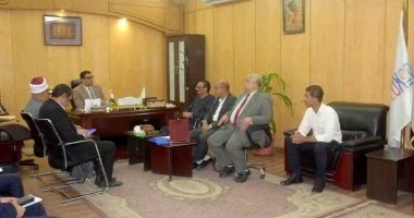 نائب محافظ الأقصر يعقد اجتماع تنسيقى لتنفيذ مبادرة التوعية بالمهن غير التقليدية