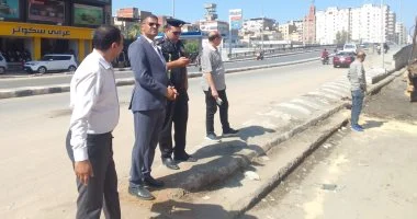 نائب محافظ الدقهلية يتدخل لإصلاح كسر بخط مياه بجوار كوبري المرور بالمنصورة