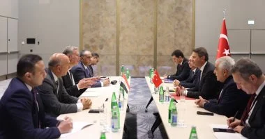 وزير البترول يبحث مع نظيره التركي إحداث نقلة نوعية في مجالات الطاقة