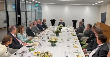 وزير التجارة الخارجية يبحث مع عدة بنوك دولية جهود مصر لتحسين بيئة الاستثمار