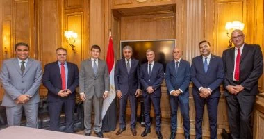 وزير السياحة يلتقي مسئولي كبار منظمي الرحلات الإيطالية لزيادة السائحين إلى مصر