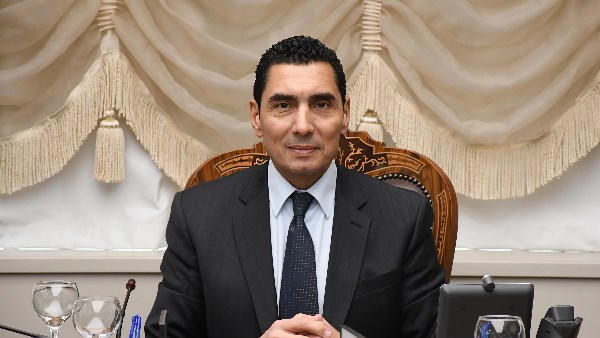 وزير الشباب والرياضة يستقبل البطل الأولمبي محمد السيد لمتابعة خطة الإعداد المقبلة
