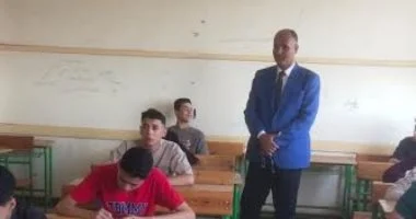 وكيل تعليم الدقهلية يتفقد لجان الشهادة الإعدادية بإدارة نبروه